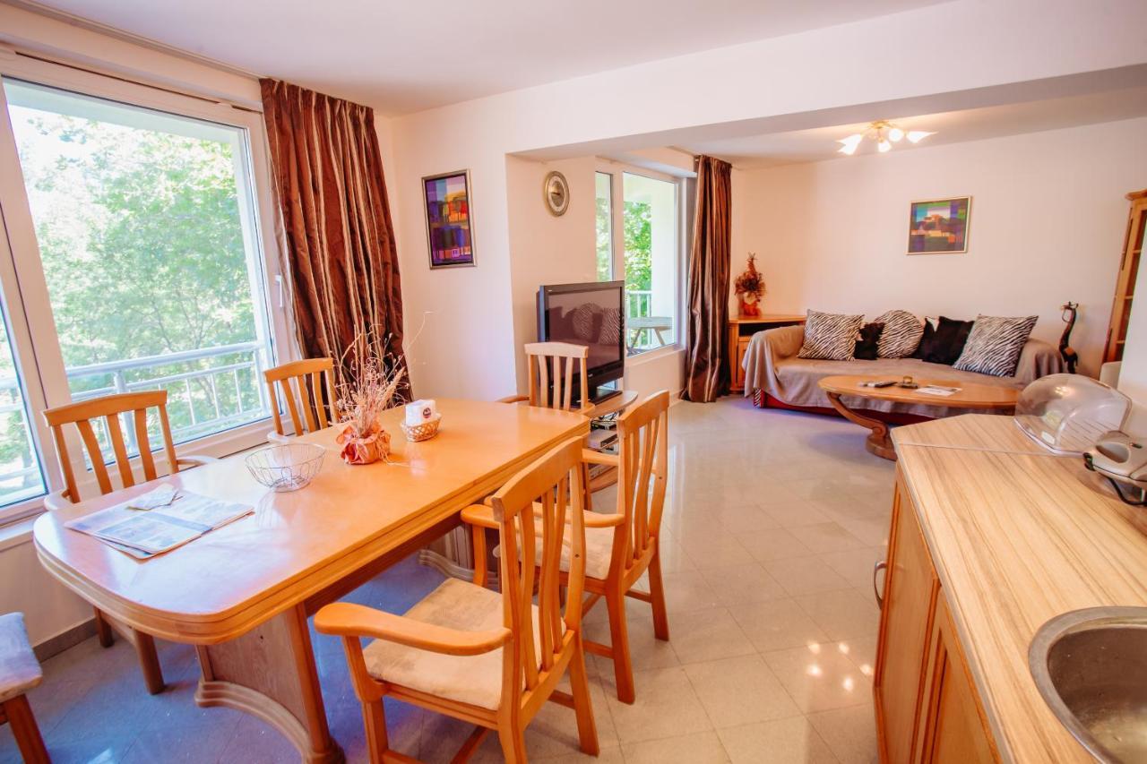 Mng Holiday Yassen Apartments Napospart Kültér fotó