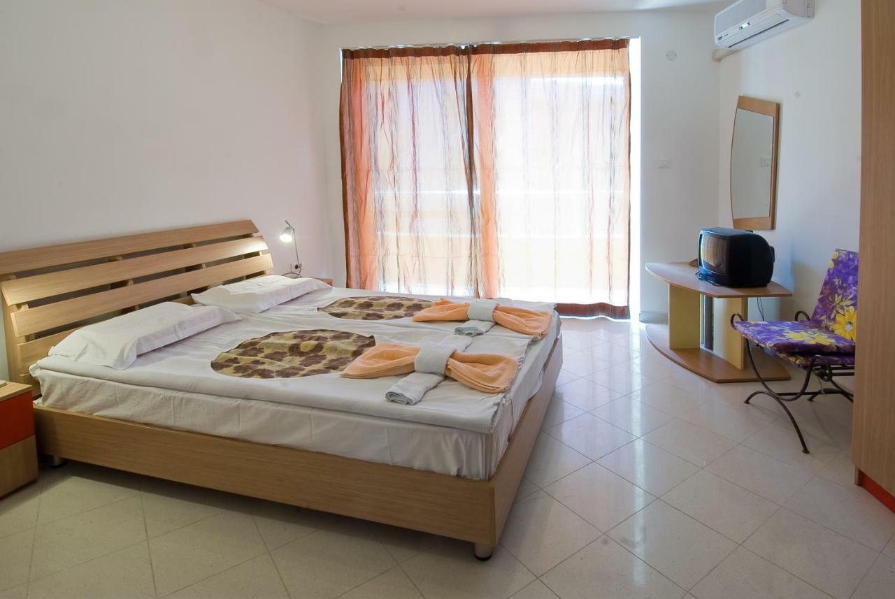 Mng Holiday Yassen Apartments Napospart Kültér fotó